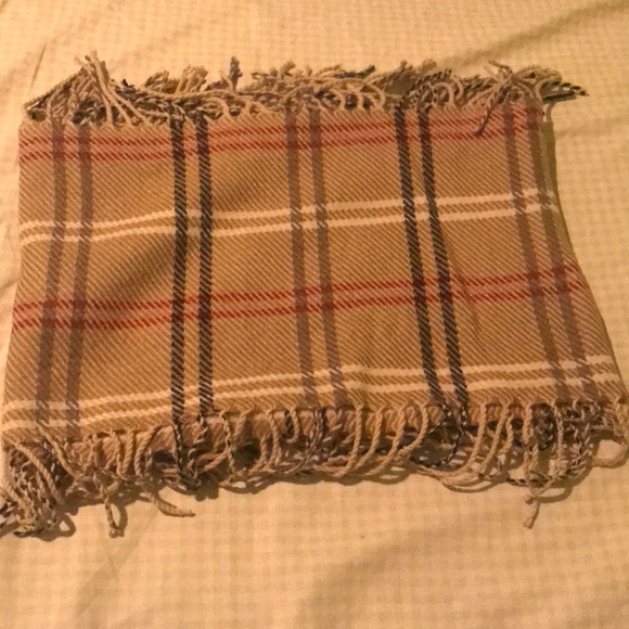 Multicolor stripped Macy’s scarf $10 - Picture 1 of 1